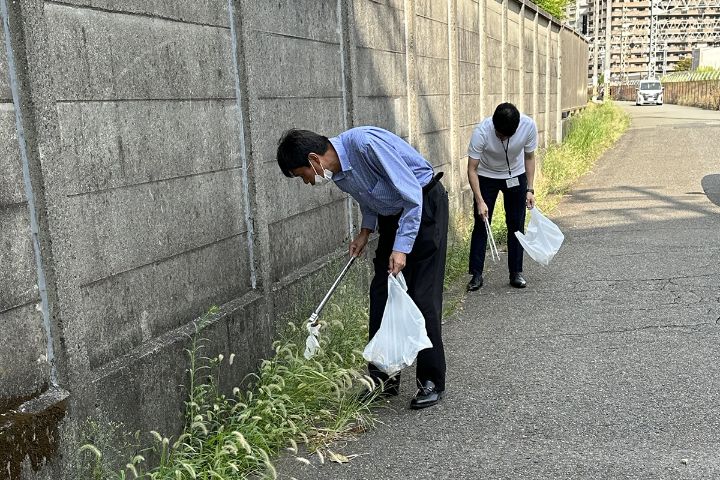 本社ビル近隣清掃